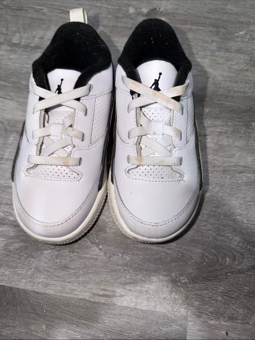 Nike Kids White and Black Low-Top Sneakers with Jumpman